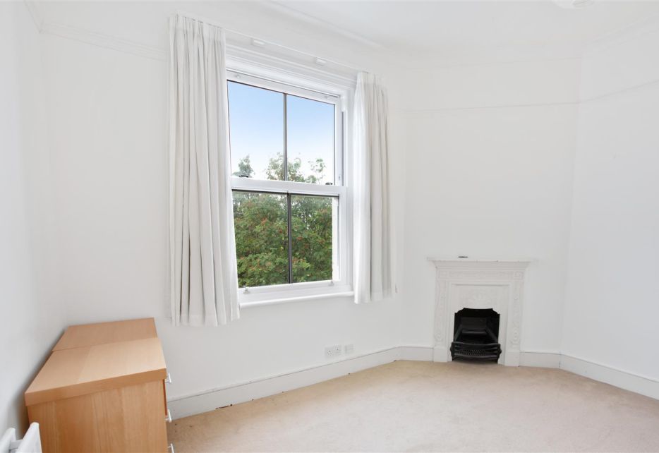 Pendarves Road, West Wimbledon, SW20