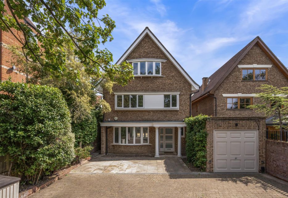 Cottenham Park Road, West Wimbledon, SW20
