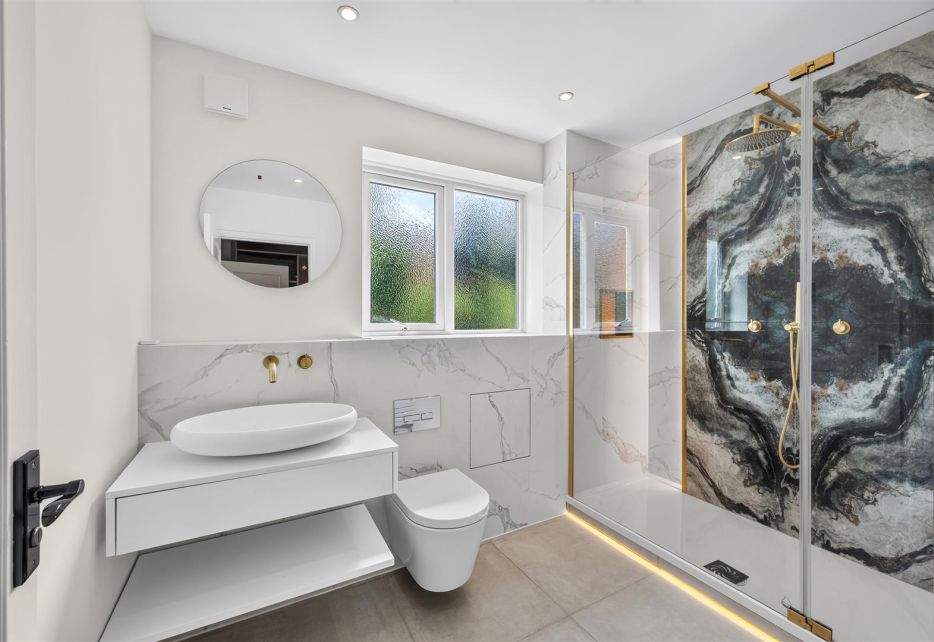 Cottenham Park Road, West Wimbledon, SW20
