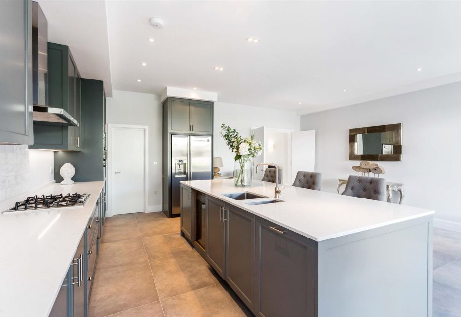 Oakwood Road, West Wimbledon, SW20