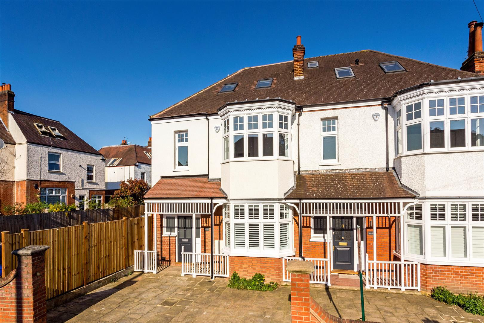 Oakwood Road | 34844986