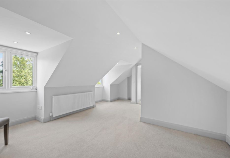 Ullswater Crescent, Kingston Vale, SW15