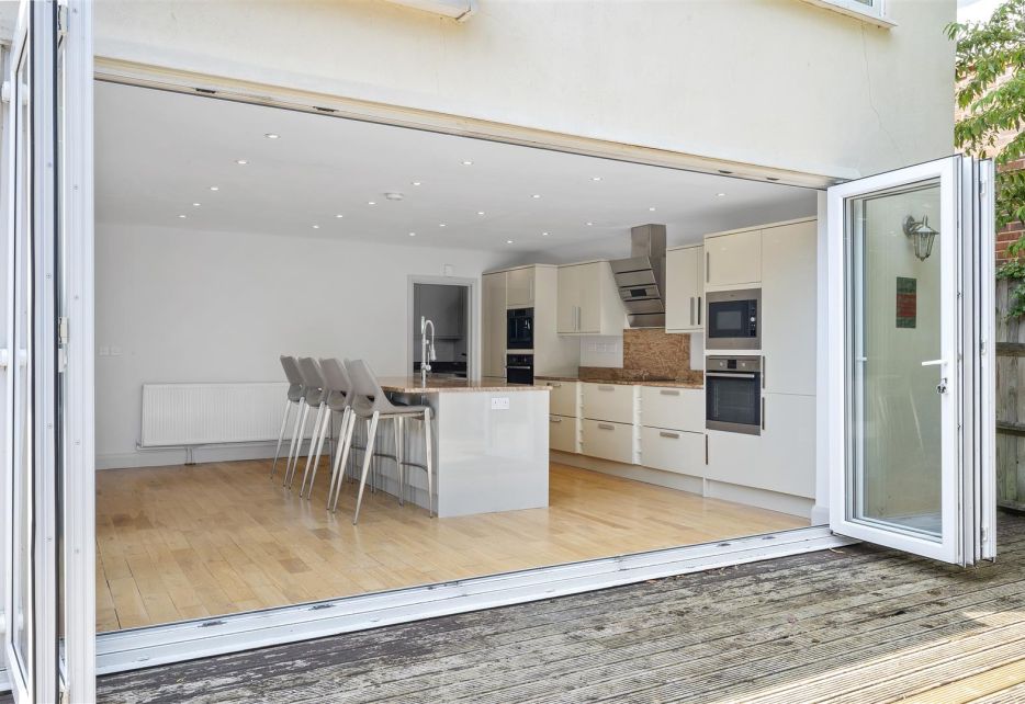 Ullswater Crescent, Kingston Vale, SW15