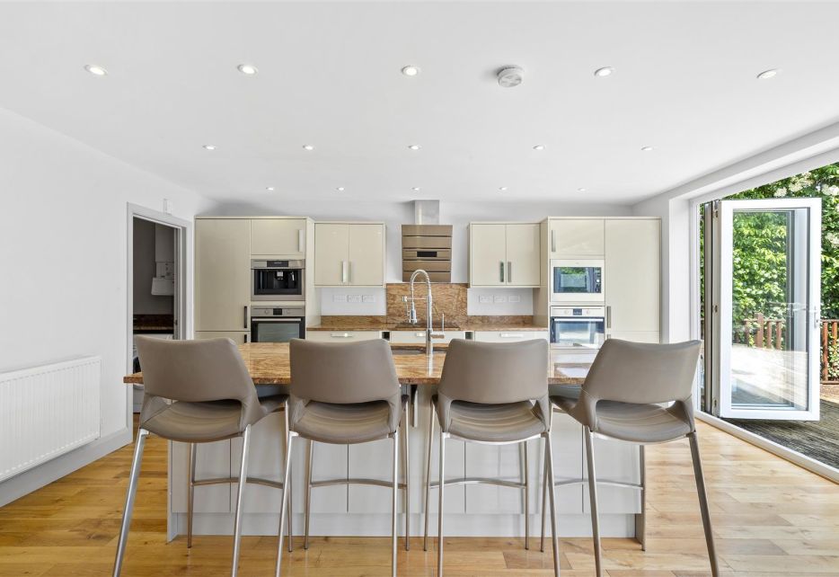 Ullswater Crescent, Kingston Vale, SW15