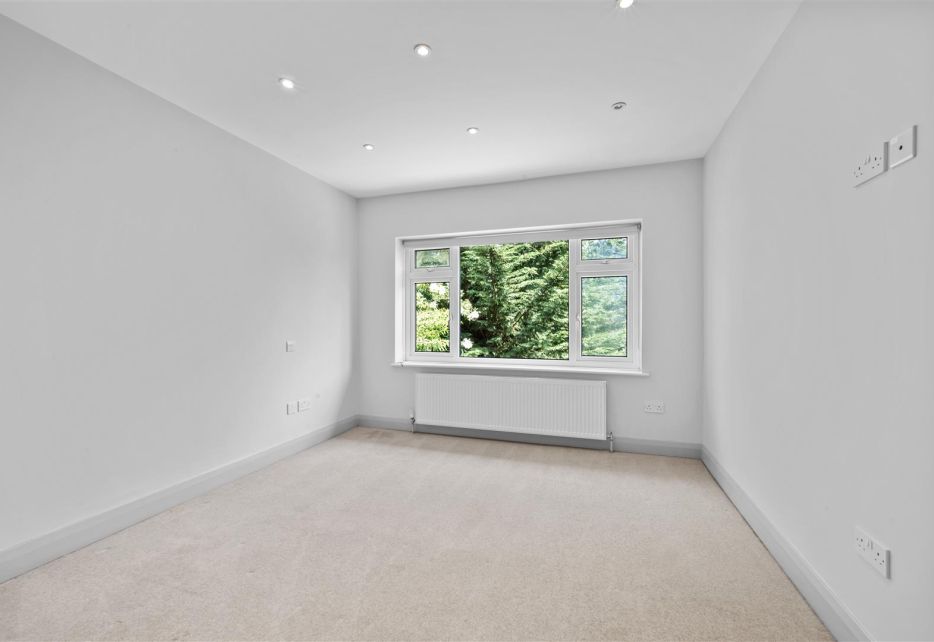 Ullswater Crescent, Kingston Vale, SW15