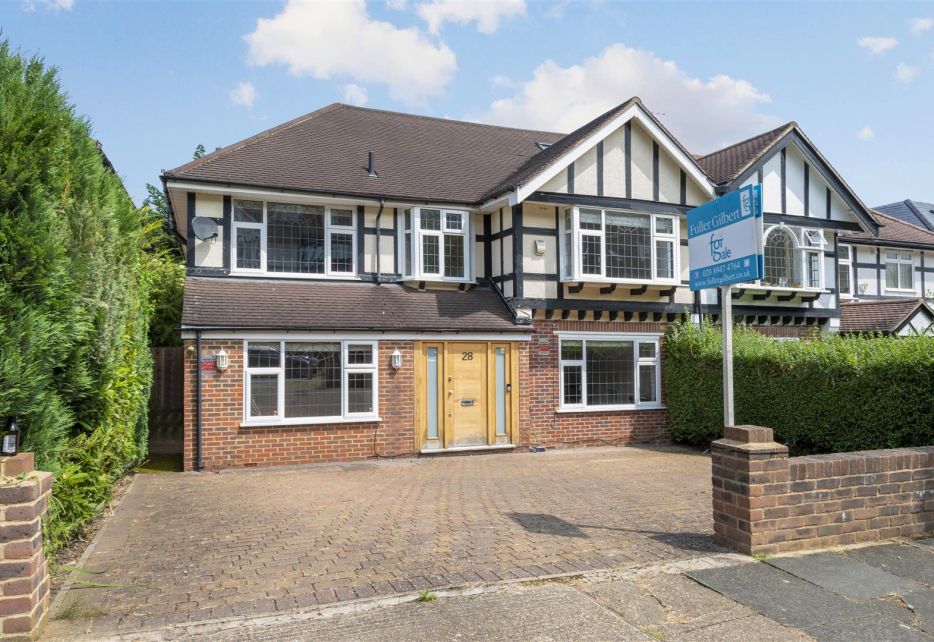 Ullswater Crescent, Kingston Vale, SW15