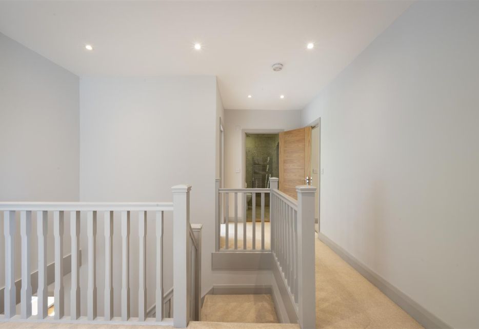 Ullswater Crescent, Kingston Vale, SW15