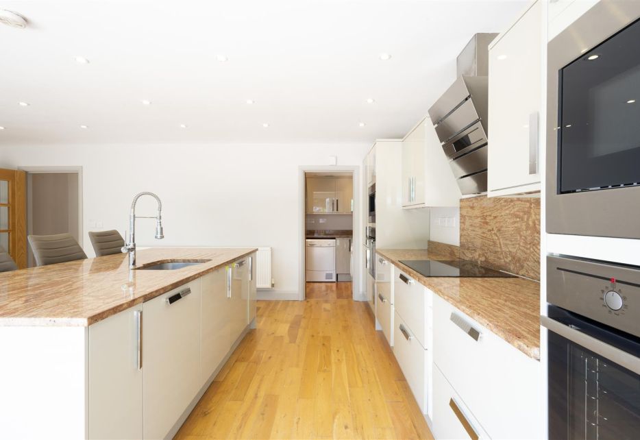 Ullswater Crescent, Kingston Vale, SW15