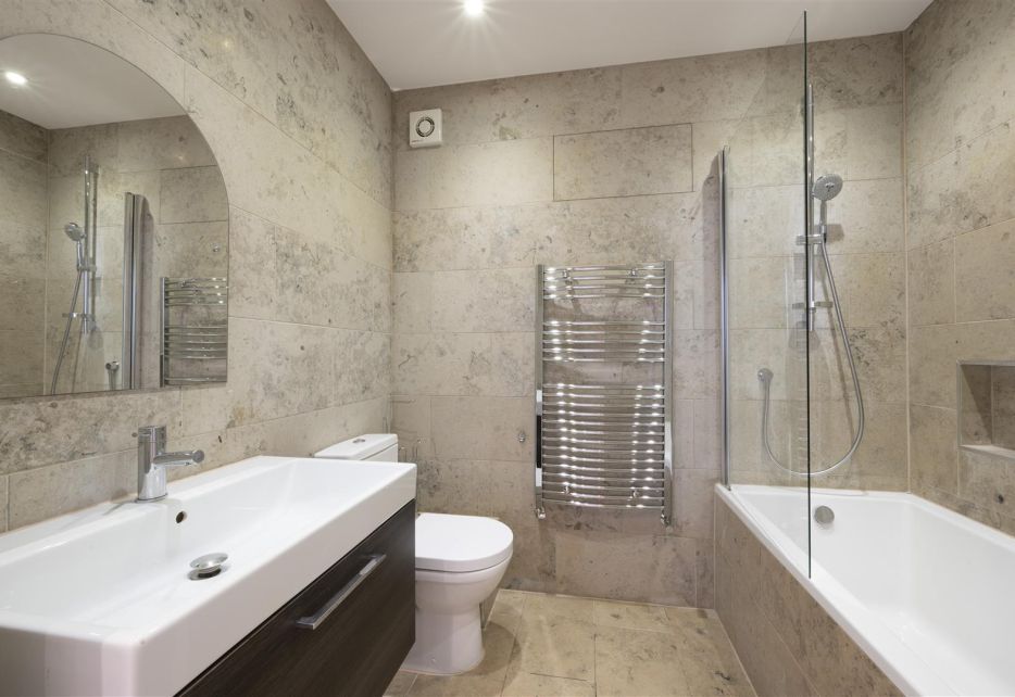 Ullswater Crescent, Kingston Vale, SW15