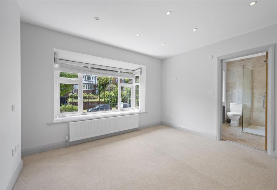 Ullswater Crescent, Kingston Vale, SW15