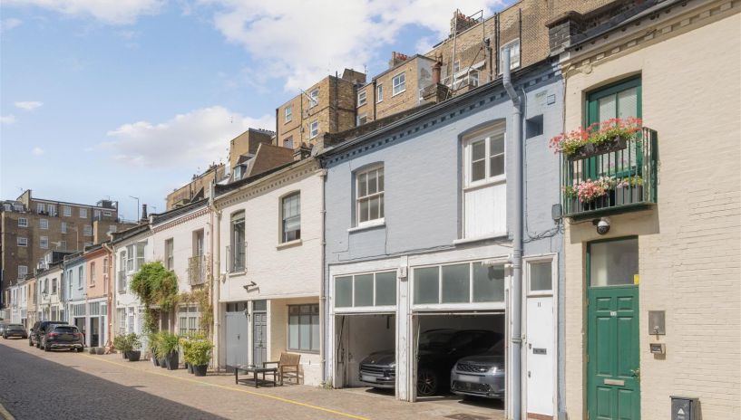 Petersham Mews, South Kensington, London, England