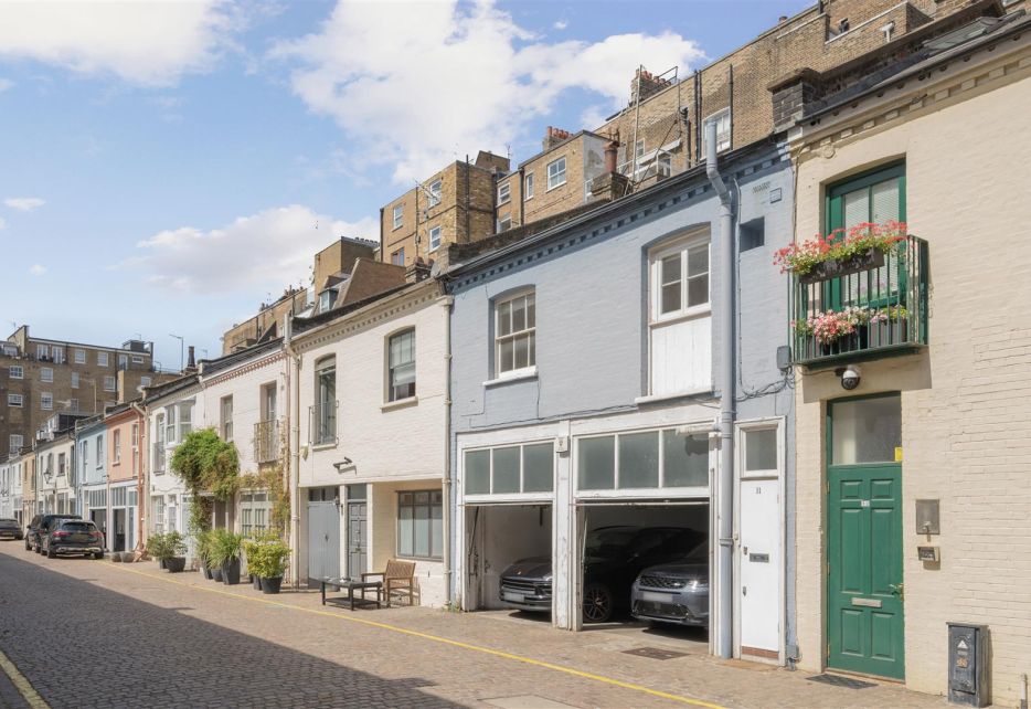 Petersham Mews, South Kensington, London, England