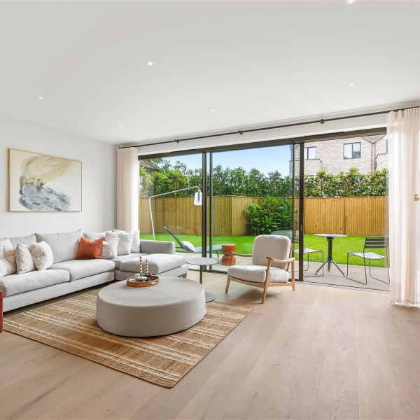 Coombe Lane West