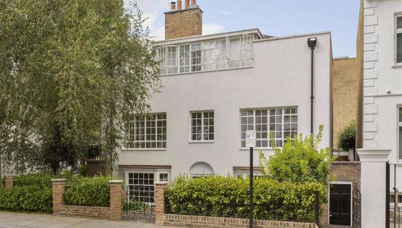 Victoria Road, London
