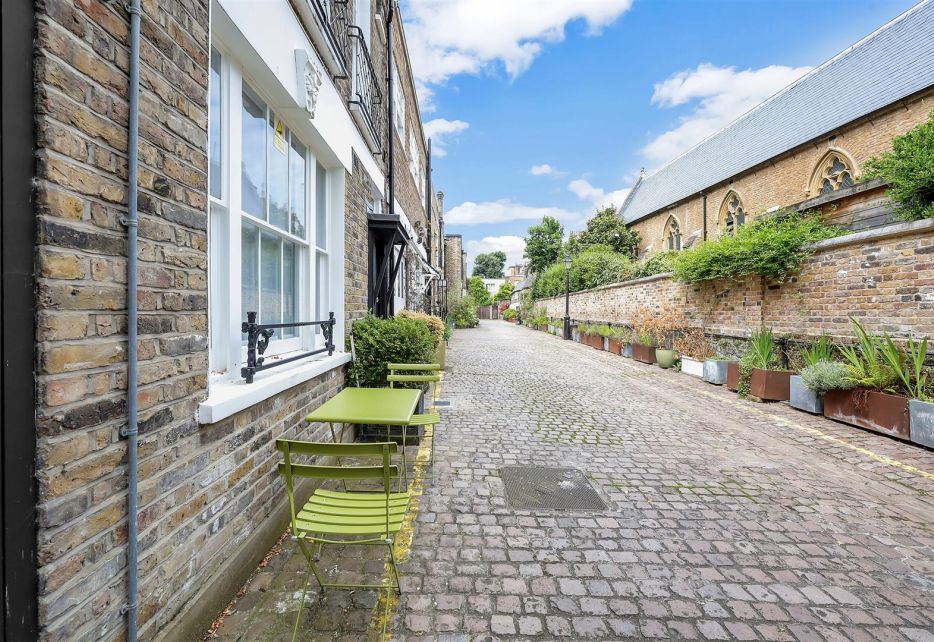 Kynance Mews, South Kensington, SW7