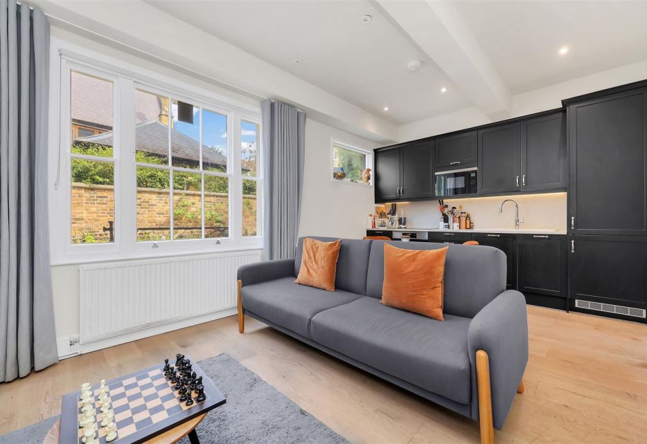Kynance Mews, South Kensington, SW7
