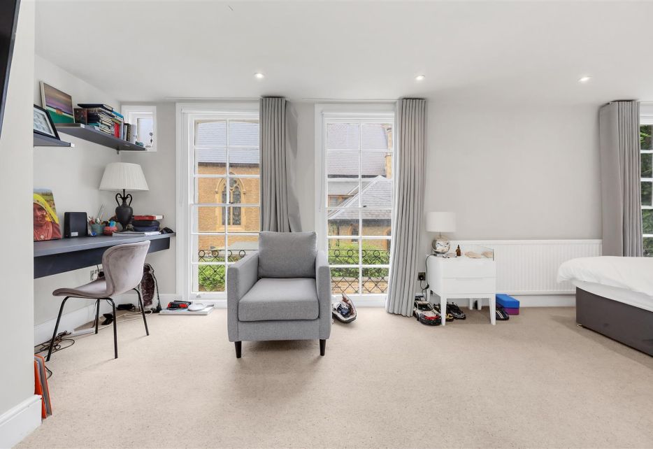 Kynance Mews, South Kensington, SW7