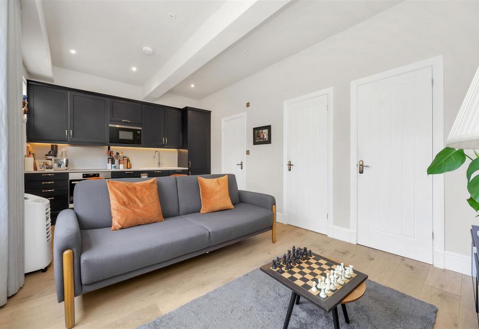 Kynance Mews, South Kensington, SW7