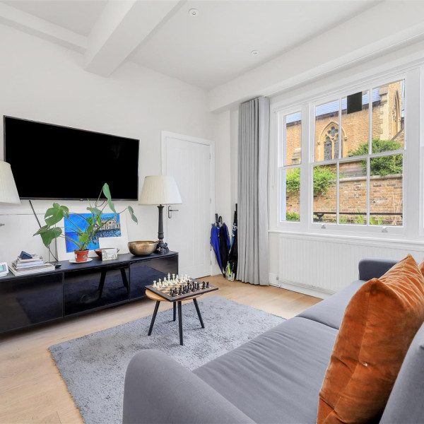 Kynance Mews