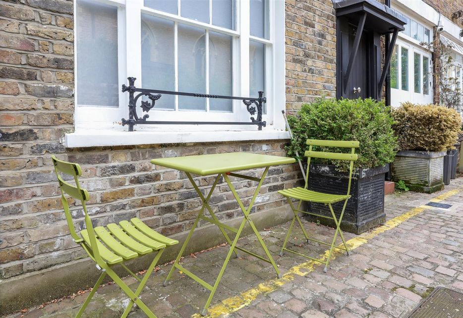 Kynance Mews, South Kensington, SW7