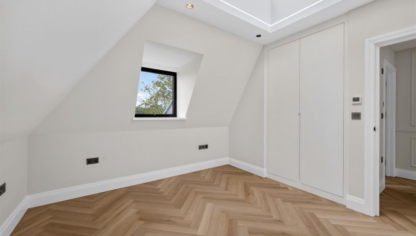 Winston Close, Haynt Walk, Raynes Park