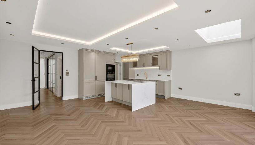 Winston Close, Haynt Walk, Raynes Park