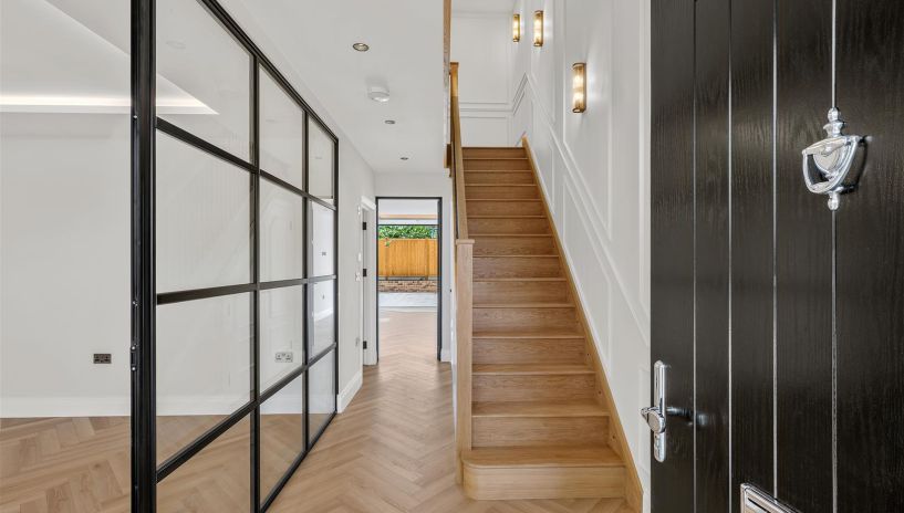 Winston Close, Haynt Walk, Raynes Park