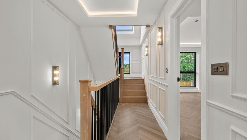 Winston Close, Haynt Walk, Raynes Park