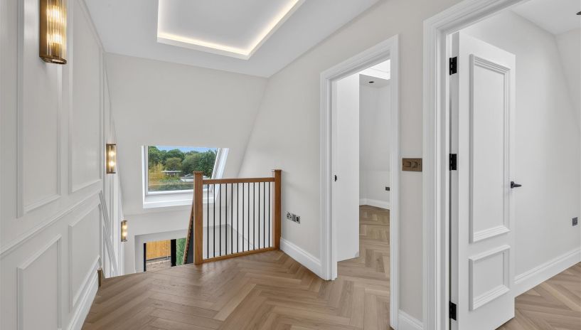 Winston Close, Haynt Walk, Raynes Park