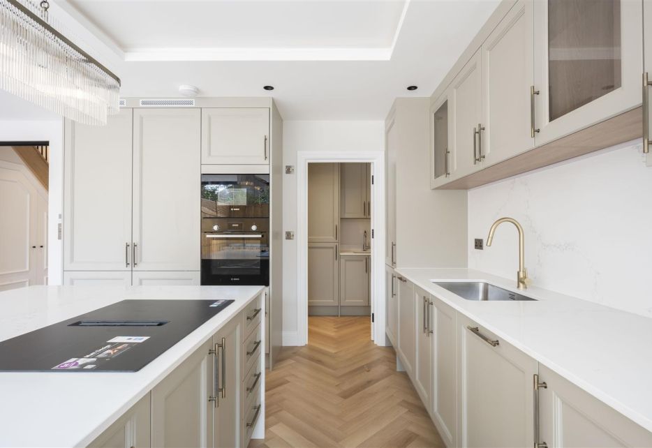 Winston Close, Haynt Walk, Raynes Park