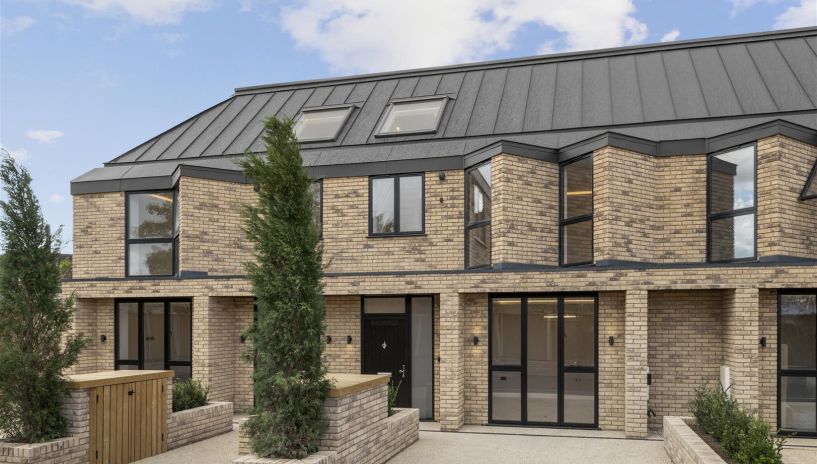 Winston Close, Haynt Walk, Raynes Park