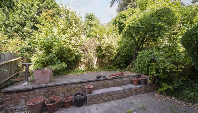 Savona Close, London