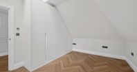 Winston Close, Haynt Walk, Raynes Park, SW20