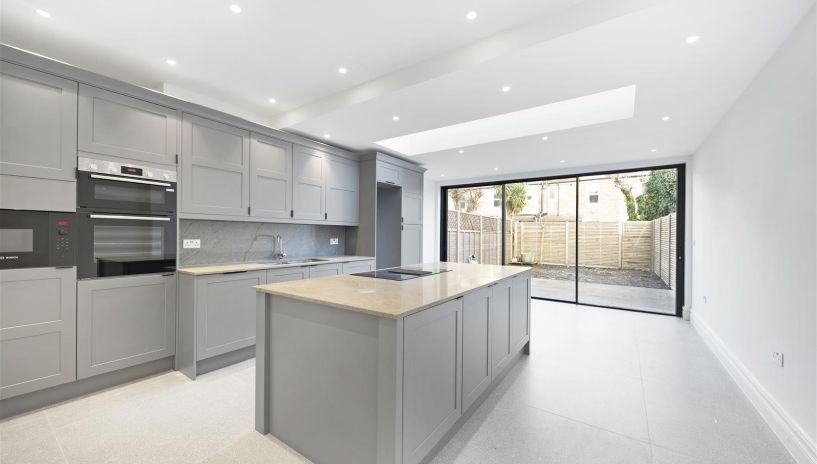 Sandringham Avenue, Wimbledon Chase, SW20