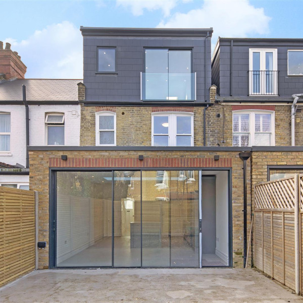 Sandringham Avenue
