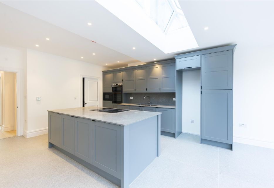 Sandringham Avenue, Wimbledon Chase, SW20
