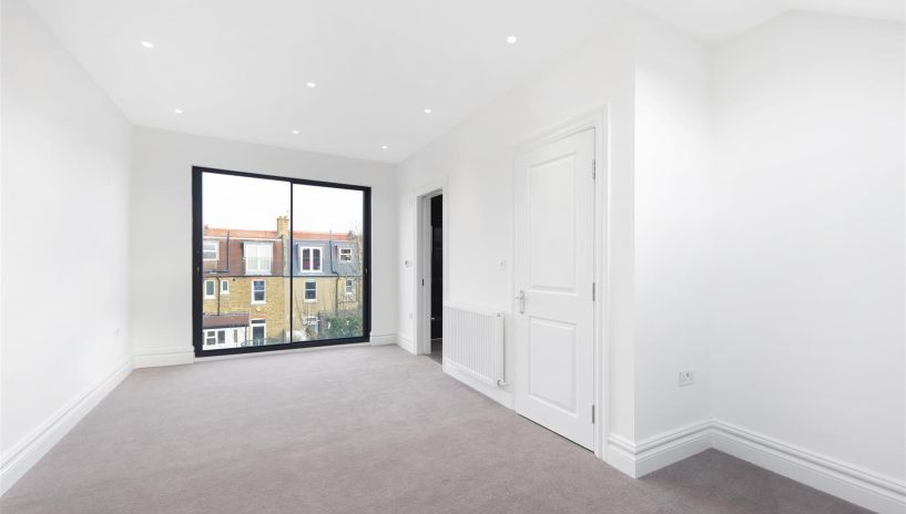 Sandringham Avenue, Wimbledon Chase, SW20