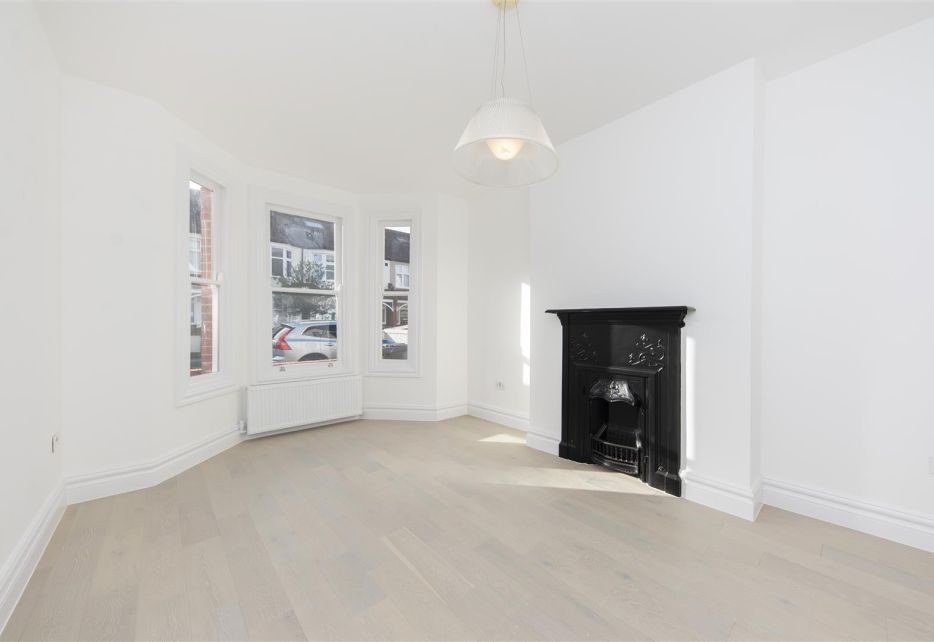 Sandringham Avenue, Wimbledon Chase, SW20