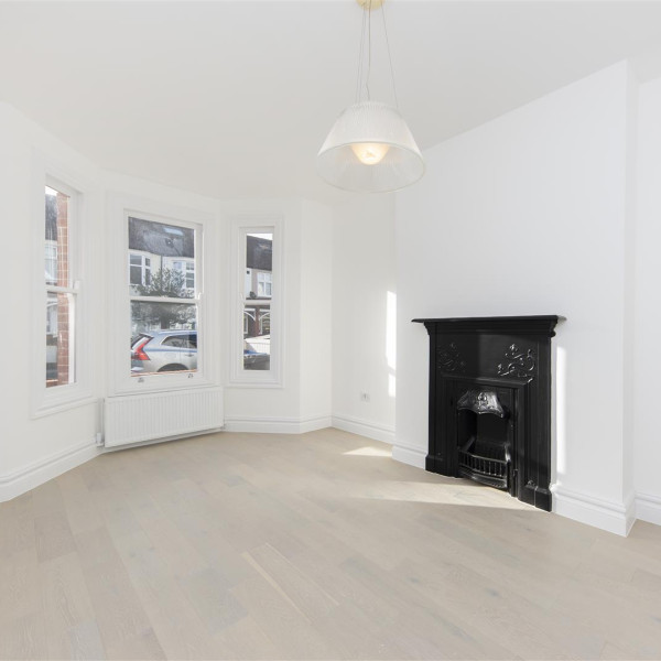Sandringham Avenue