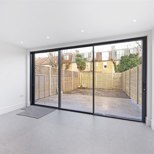 Sandringham Avenue
