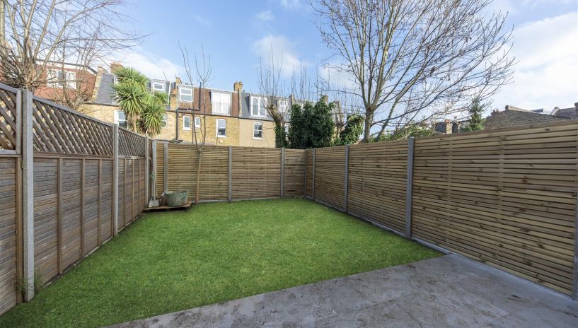 Sandringham Avenue, Wimbledon Chase, SW20