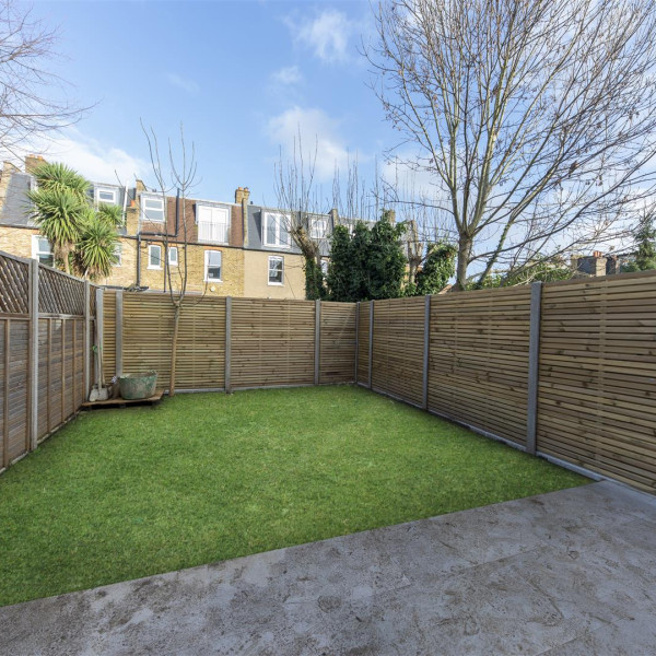 Sandringham Avenue