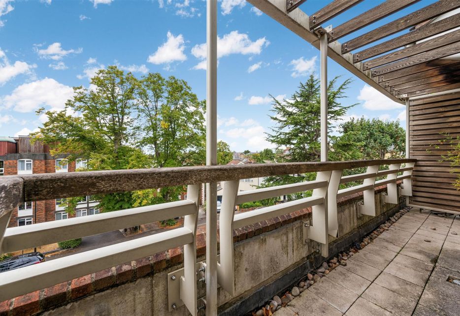 Grosvenor Hill, Wimbledon, SW19