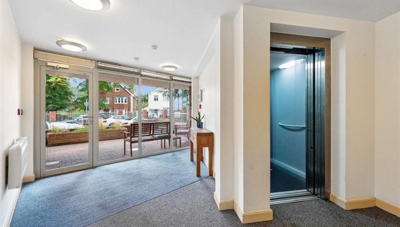 Grosvenor Hill, Wimbledon, SW19