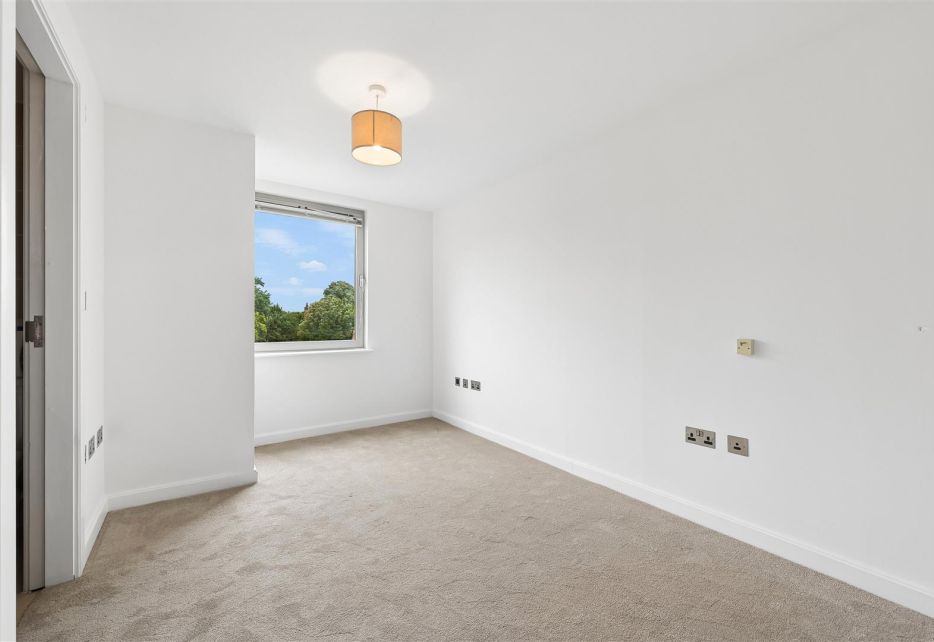 Grosvenor Hill, Wimbledon, SW19