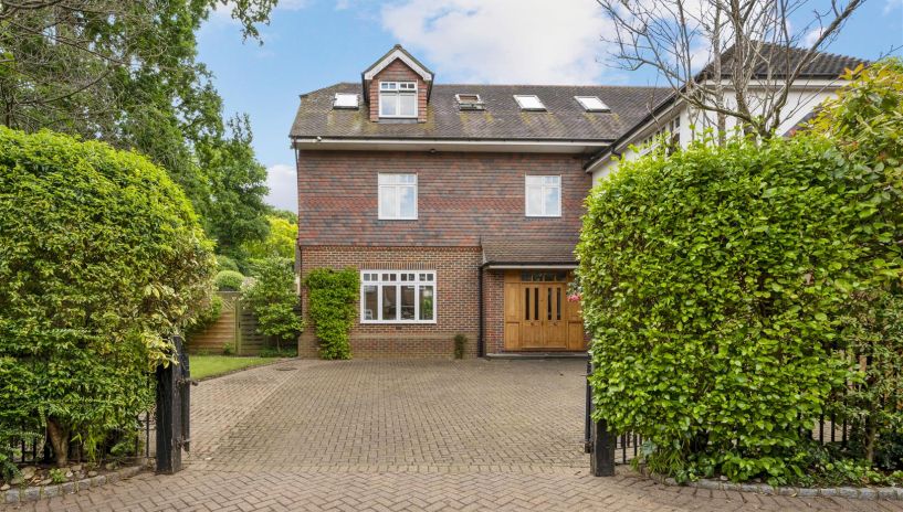 Bathgate Road, Wimbledon, SW19