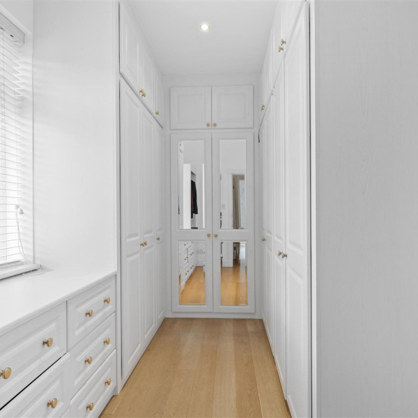 Bathgate Road