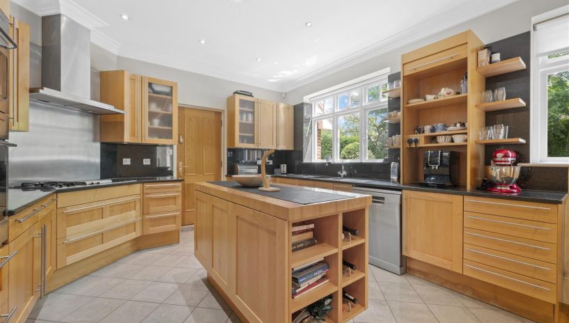 Bathgate Road, Wimbledon, SW19