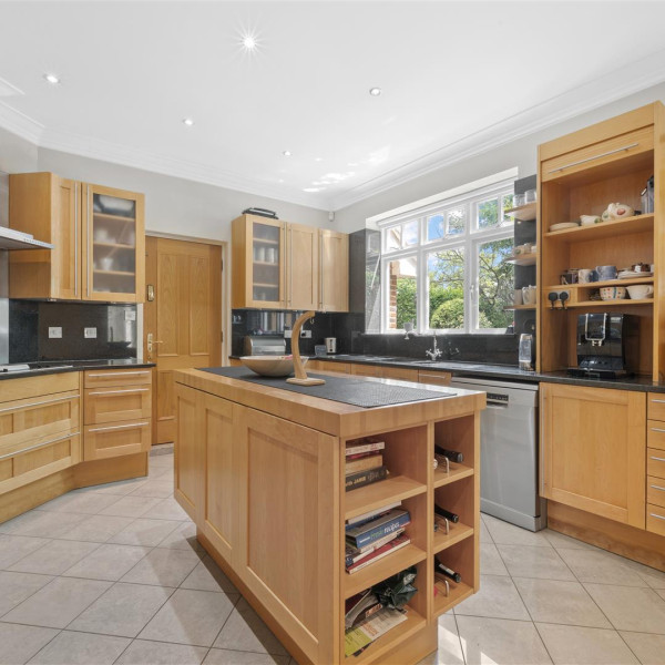 Bathgate Road