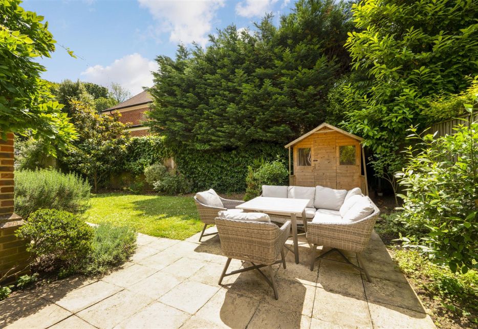 Bathgate Road, Wimbledon, SW19
